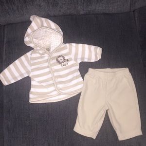 Newborn outfit